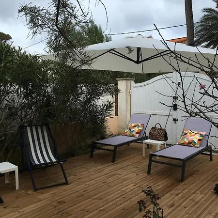 Maison Bord De Climatisee La Capte , Holiday home
